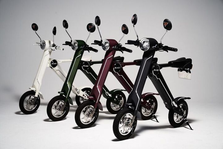 公道走行が可能な折りたたみ電動バイク「BLAZE SMART EV」のクレジット 公道走行が可能な折りたたみ電動バイク「BLAZE SMART EV」のクレジット