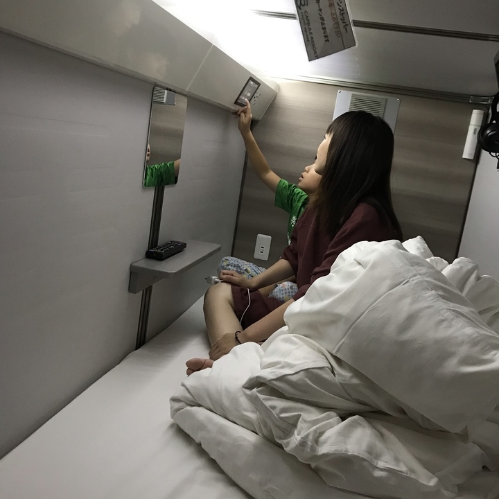 家族で秘密基地に泊まろう 京都初 カプセルホテルに 親子宿泊プラン 登場 安心お宿京都店 お子様のカプセルホテル宿泊初体験をご提案 株式会社ニュートンのプレスリリース 家族で秘密基地に泊まろう 京都初 カプセルホテルに 親子宿泊プラン 登場 安心お宿京都店 お子様のカプセルホテル宿泊初体験をご提案 株式会社ニュートンのプレスリリース