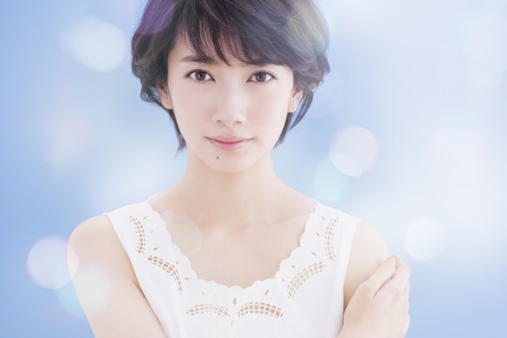 花王 ロリエ エフ しあわせ素肌 新イメージキャラクターに波瑠さんを起用 美しい海岸で微笑む姿が眩しい新cmもオンエア開始 花王 株式会社のプレスリリース 花王 ロリエ エフ しあわせ素肌 新イメージキャラクターに波瑠さんを起用 美しい海岸で微笑む姿が眩しい新cmもオンエア開始 花王 株式会社のプレスリリース