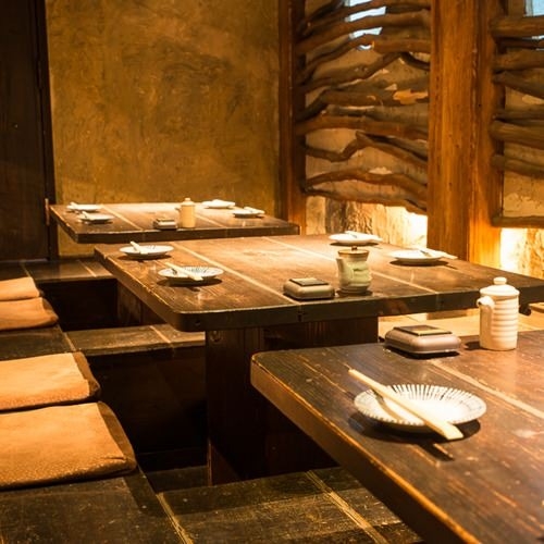 新鮮な食材がそろった東京 渋谷区のさかな居酒屋 魚貫 うおかん が 1月31日までの期間限定で 餅つき大会 が楽しめる 新春餅つき大会付き和食三昧コース 提供 クマガイコーポレーション株式会社のプレスリリース