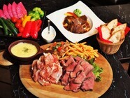 株式会社CHI`s Entertainment/麻布肉バルCiccioのプレスリリース