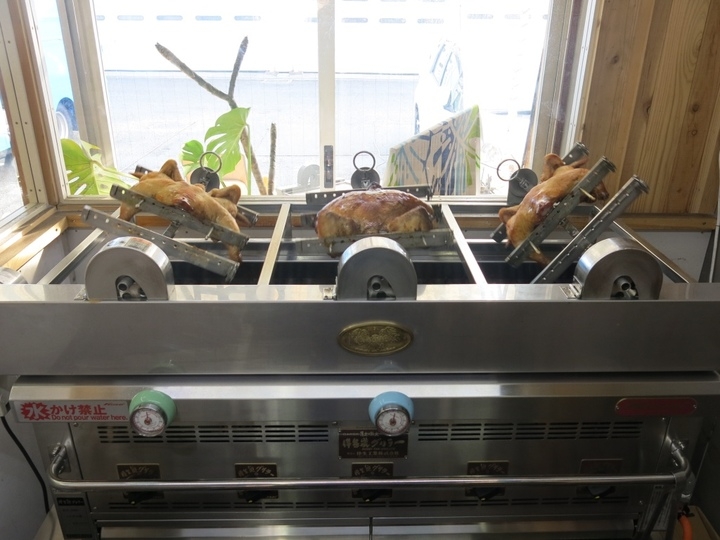 ハワイで 幻のチキン と呼ばれる フリフリチキン を焼く機械 フリフリクッカー を量産するkahana Sから待望の回転式ガスグリラーが発売 株式会社松本鉄工のプレスリリース