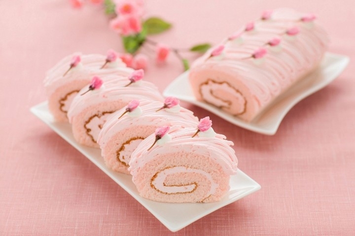 春限定人気ロールケーキ登場 ロールケーキ スイーツの店 プランタンブランby花月堂が さくら満開モンブランロール を販売開始 株式会社花月堂のプレスリリース 春限定人気ロールケーキ登場 ロールケーキ スイーツの店 プランタンブランby花月堂が さくら満開モンブランロール を販売開始 株式会社花月堂のプレスリリース