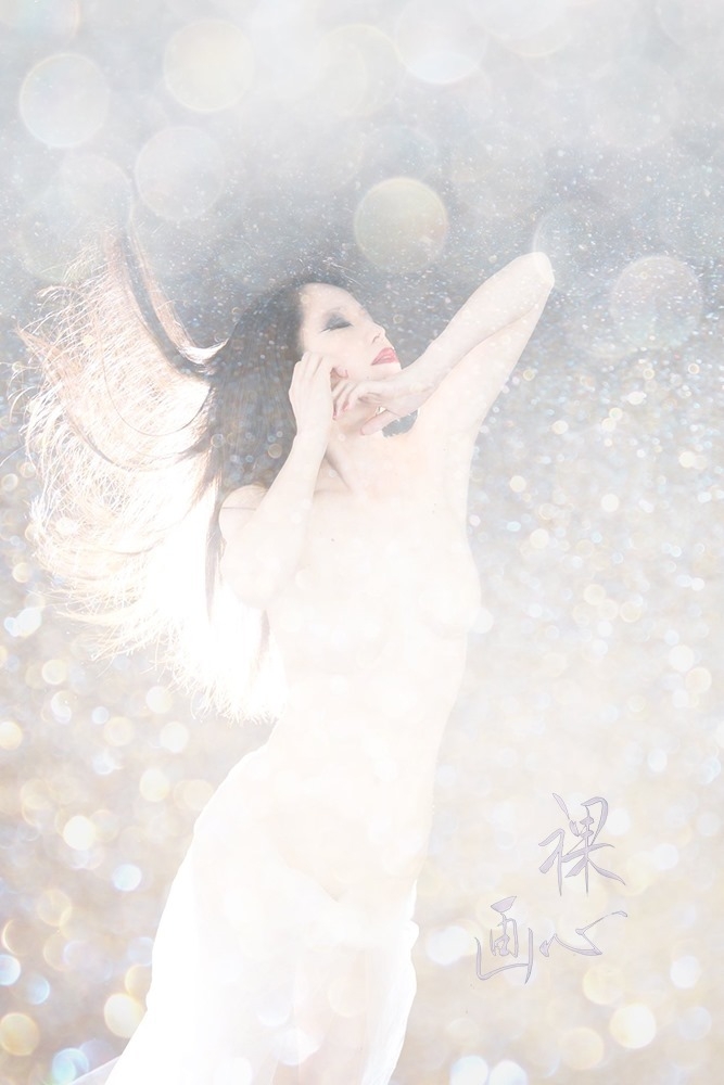5000人と向き合った Nude写真家 中田しのぶが 裸心画 作品展をニューヨークで開催 有限会社パワーエンハンスメントのプレスリリース 5000人と向き合った Nude写真家 中田しのぶが 裸心画 作品展をニューヨークで開催 有限会社パワーエンハンスメントのプレスリリース
