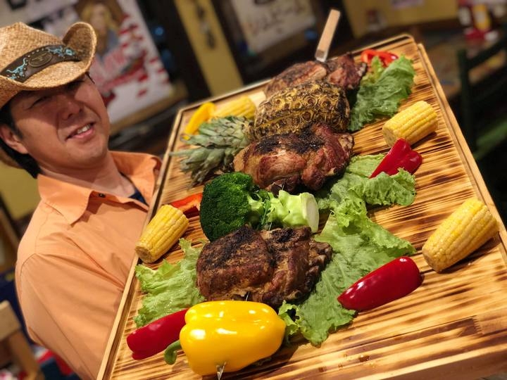 令和元年 初日から 全長100cm 総重量6ポンド超え の超大型スペアリブの 巨人のbbq串 が登場 期間は5月1日から7月末までの3ヶ月限定メニュー 山梨ニュース Yamanashi News のプレスリリース 令和元年 初日から 全長100cm 総重量6ポンド超え の超大型スペアリブの 巨人のbbq串 が登場 期間は5月1日から7月末までの3ヶ月限定メニュー 山梨ニュース Yamanashi News のプレスリリース