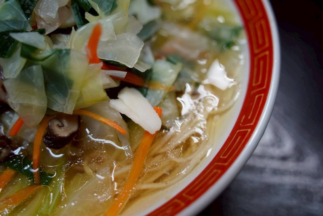 猛暑の山梨観光に！山梨のご当地ラーメン「冷やし やまなし源水