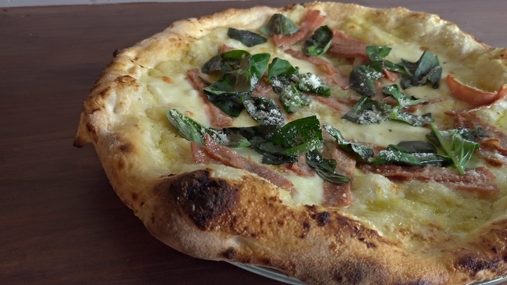 ナポリの伝統と唐津の風土をミックスしたピッツァ専門店が3月23日 新メニュー販売開始 佐賀県産玉ねぎとイタリア産モルタデッラハムのハーモニー ラランチャのプレスリリース ナポリの伝統と唐津の風土をミックスしたピッツァ専門店が3月23日 新メニュー販売開始 佐賀県産玉ねぎとイタリア産モルタデッラハムのハーモニー ラランチャのプレスリリース