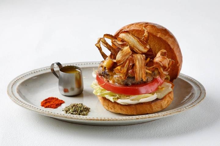 本格グルメバーガーを楽しめるギー専門店が6月18日 原宿 竹下通りにオープン 1枚1枚丁寧につくるパティに自家製ギーを使用したこだわりのバーガーを提供 Farms By Good Munchiesのプレスリリース 本格グルメバーガーを楽しめるギー専門店が6月18日 原宿 竹下通りにオープン 1枚1枚丁寧につくるパティに自家製ギーを使用したこだわりのバーガーを提供 Farms By Good Munchiesのプレスリリース