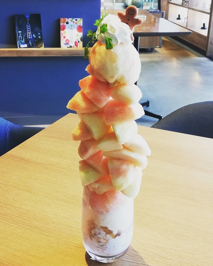 インスタ映えするパフェで人気の大阪 高石市のカフェ All Day Dining Hikari が 新メニュー 桃のロッククライムパフェ 7月1日発売 All Day Dining Hikariのプレスリリース インスタ映えするパフェで人気の大阪 高石市のカフェ All Day Dining Hikari が 新メニュー 桃のロッククライムパフェ 7月1日発売 All Day Dining Hikariのプレスリリース