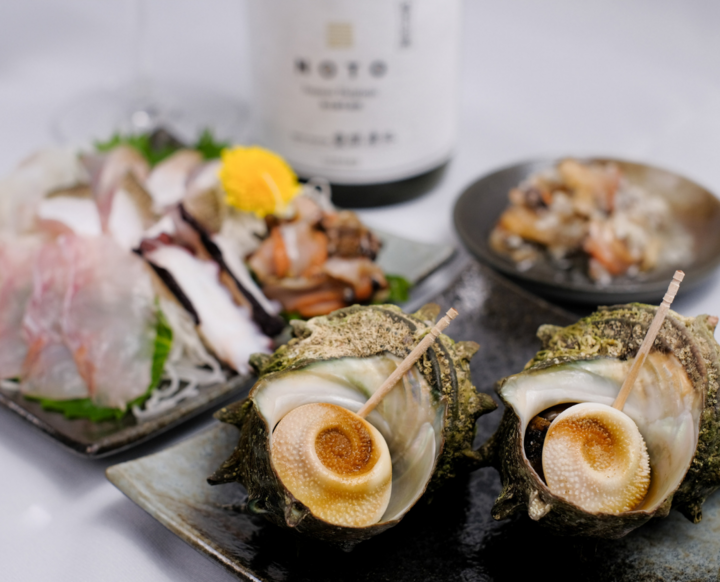 都会では体験できない究極ペアリング 日本酒応援団 産直シリーズ 第6弾 能登の港から旬の天然サザエと鮮魚を直送 日本酒応援団 株式会社のプレスリリース 都会では体験できない究極ペアリング 日本酒応援団 産直シリーズ 第6弾 能登の港から旬の天然サザエと鮮魚を直送 日本酒応援団 株式会社のプレスリリース