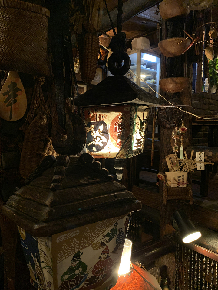 絵本 なないろのクリームソーダ 原画展をグランスタ東京内 Vinyl で1月14日から開催 イラストレーター Oyasmurの原画 さぼうる の調度品を展示 株式会社ケンエレファントのプレスリリース 絵本 なないろのクリームソーダ 原画展をグランスタ東京内 Vinyl で1月14日から開催 イラストレーター Oyasmurの原画 さぼうる の調度品を展示 株式会社ケンエレファントのプレスリリース