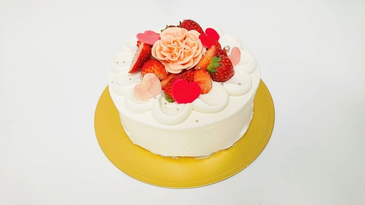 母の月 キャンペーン開始 ロールケーキタワーで有名な六本木の Irina がclickdishesでしか買えないショートケーキの手作りキットを販売 Clickdishes Japan株式会社のプレスリリース