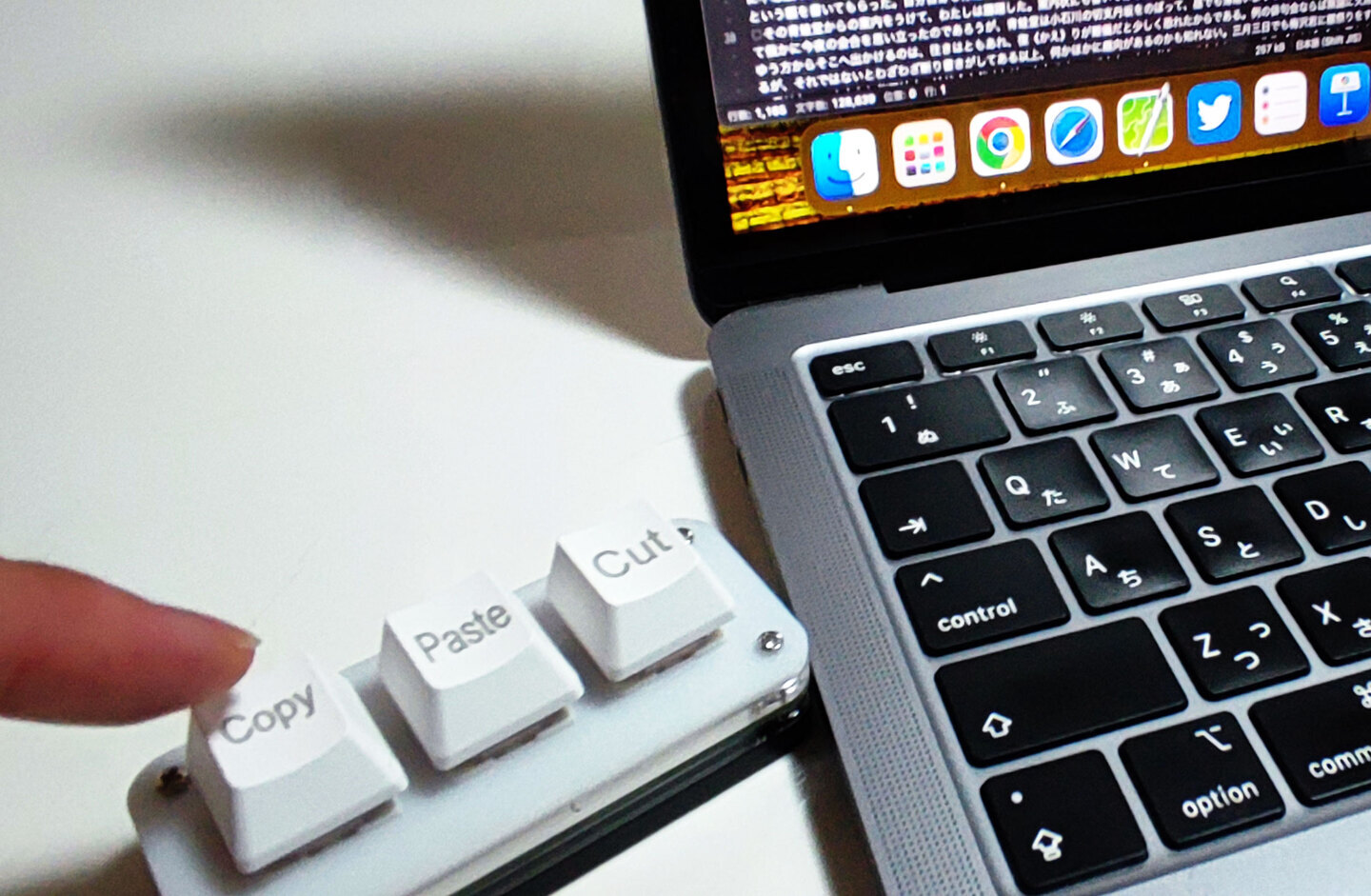 Mac/iPad対応コピー&ペースト専用小型キーボード「Tiny Keyboard 2/3