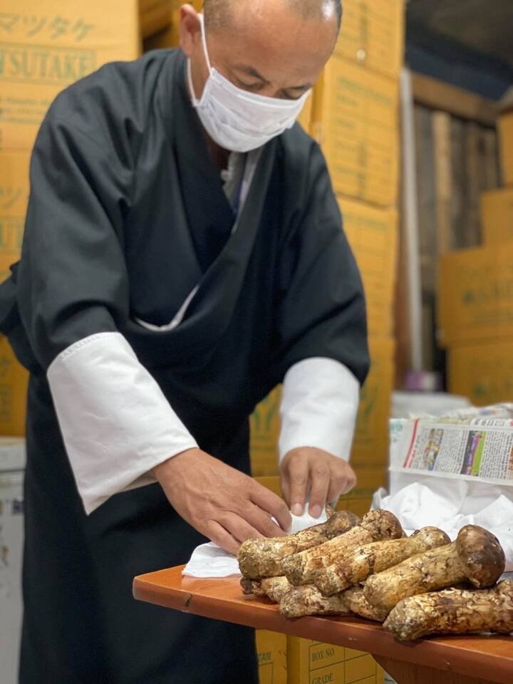 素晴らしい香りと味覚 2020年度ブータン産生松茸 7月29日より日本初出荷開始 株式会社エフユーアイジャパンのプレスリリース