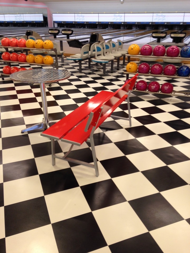 12月1日 ボウリング王国スポルト アメリカンオールディーズな雰囲気のボウリング場が大阪市の今福鶴見駅そばにオープンしました 株式会社スポルトのプレスリリース 12月1日 ボウリング王国スポルト アメリカンオールディーズな雰囲気のボウリング場が大阪市の今福鶴見駅そばにオープンしました 株式会社スポルトのプレスリリース