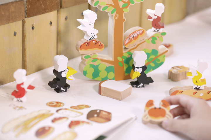 絵本 からすのパンやさん が積み木になって登場 オモチちゃん レモンちゃん リンゴちゃん チョコちゃんも積み木になって絵本から飛び出した 株式会社ライブエンタープライズのプレスリリース 絵本 からすのパンやさん が積み木になって登場 オモチちゃん レモンちゃん リンゴちゃん チョコちゃんも積み木になって絵本から飛び出した 株式会社ライブエンタープライズのプレスリリース