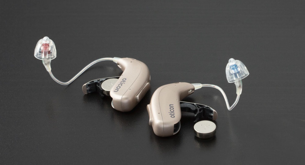 定価90000円 オーティコン 補聴器 両耳 C100 OTICON - 看護、介護用品