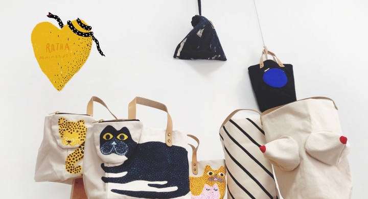 猫のおしりがポケットに おっぱいバッグも オンラインストアquoteが遊び心あふれるキャンバスバッグを発売 ハンドペイントで世界にひとつだけ 世界中から集めた小粋なデザインたち Quoteのプレスリリース 猫のおしりがポケットに おっぱいバッグも オンラインストアquoteが遊び心あふれるキャンバスバッグを発売 ハンドペイントで世界にひとつだけ 世界中から集めた小粋なデザインたち Quoteのプレスリリース