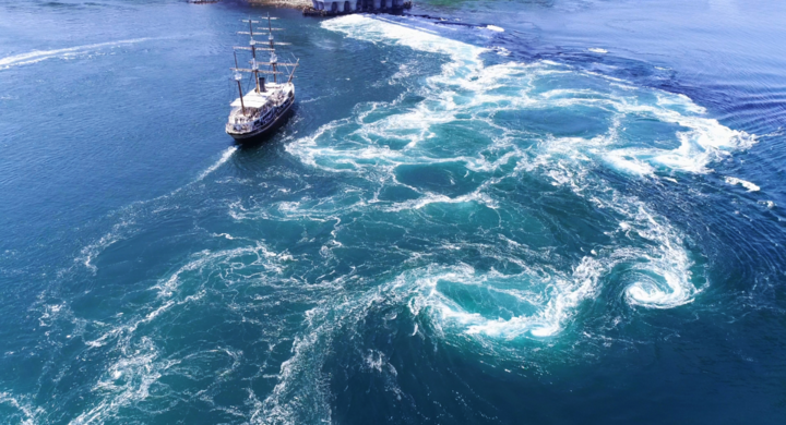最大30mの大渦も うずしおの旬 秋の大渦 を体感 淡路島 福良港から大自然にふれる1時間の優雅な船旅をうずしおクルーズで ジョイポート南淡路 株式会社のプレスリリース