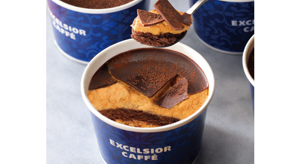 エクセルシオール カフェで1月15日より「割って食べるパリチョコキャラメルティラミス」、1月29日より「3層仕立てのガトーショコラ ～柑橘の香り～」新発売