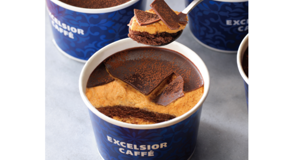 エクセルシオール カフェで1月15日より「割って食べるパリチョコキャラメルティラミス」、1月29日より「3層仕立てのガトーショコラ ~柑橘の香り~」新発売