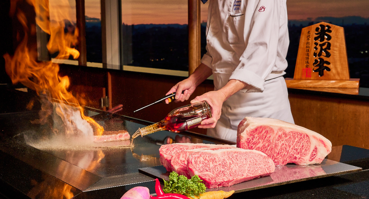 食欲の秋は、ホテル地上72mで贅沢国産牛・和牛を堪能！ランチ「肉量1.5倍」＆ディナー「A5等級・米沢牛」お得にランクアップできる特別企画9/1より期間限定開催