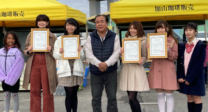 青森県八戸市のご当地タレント 愛 と ご当地アイドル Pacchi がpr大使と公認アイドルw ダブル 認定 館鼻岸壁朝市の慶長理事長 八戸の小林眞市長へ訪問 Office Front株式会社のプレスリリース 青森県八戸市のご当地タレント 愛 と ご当地アイドル Pacchi がpr大使と公認アイドルw ダブル 認定 館鼻岸壁朝市の慶長理事長 八戸の小林眞市長へ訪問 Office Front株式会社のプレスリリース
