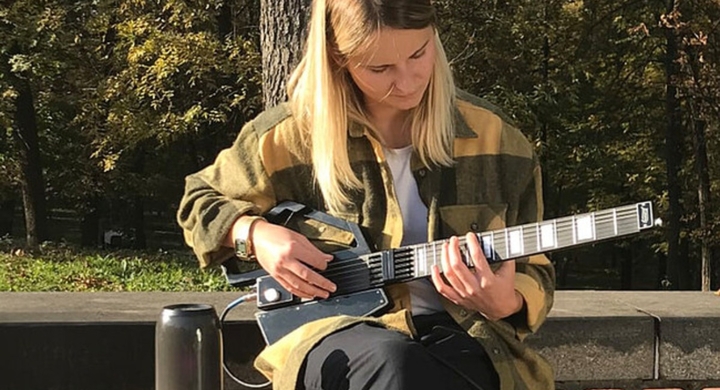 大人気品薄 Jammy G ギターの演奏技術だけであらゆる楽器の音を奏でられるmidiギターを再入荷 様々な音色に対応 サイレント ポータブル 株式会社glotureのプレスリリース 大人気品薄 Jammy G ギターの演奏技術だけであらゆる楽器の音を奏でられるmidiギターを再入荷 様々な音色に対応 サイレント ポータブル 株式会社glotureのプレスリリース