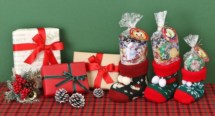 お菓子が詰まったクリスマスブーツ クリスマスギフトにぴったりなチョコやクッキーのお菓子セットをbleu Bleuet ブルーブルーエ で11 13より販売開始 ブルーブルーエジャパン株式会社のプレスリリース お菓子が詰まったクリスマスブーツ クリスマスギフトにぴったりなチョコやクッキーのお菓子セットをbleu Bleuet ブルーブルーエ で11 13より販売開始 ブルーブルーエジャパン株式会社のプレスリリース