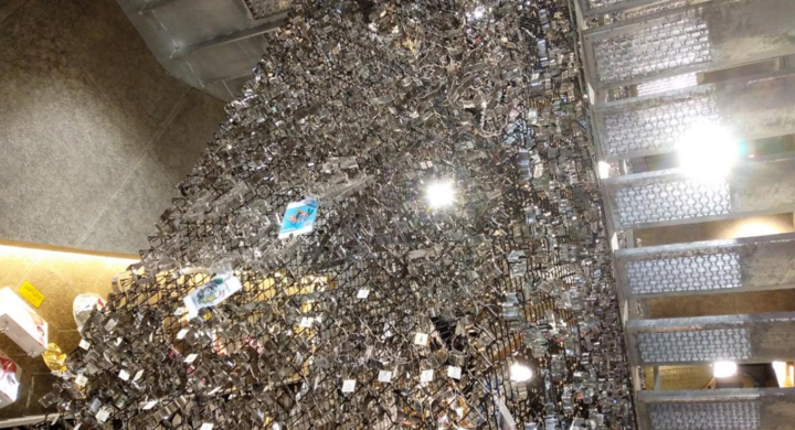 クッキー型のべ3000点 日本最大級 浅草かっぱ橋 馬嶋屋菓子道具店のクッキータワー完成 馬嶋屋菓子道具店のプレスリリース