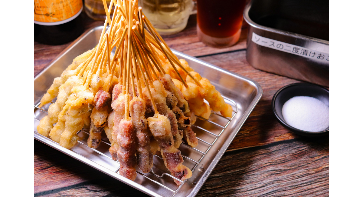 嘘やろ、1本50円!?驚愕の圧倒的コストパフォーマンス!屋台居酒屋「大阪満マル」から新名物『海もん串』が7月より新登場!~ タコ・貝柱・アサリの旨みが凝縮!