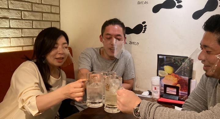 マスク 会食 と は は マスク 会食 と