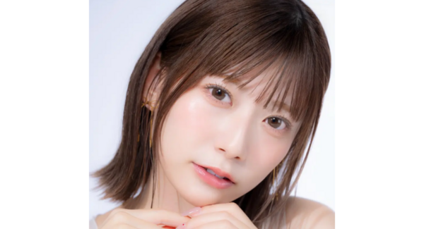 元日向坂46の東村芽依さんが推し活×メッセージアプリ「B4ND」に参画!