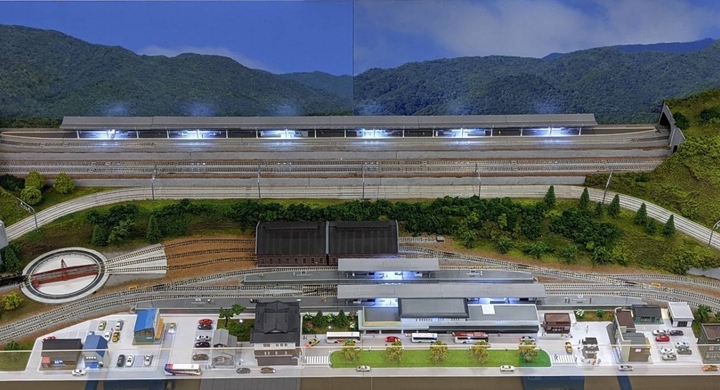 南九州最大級 人吉駅前風景を完全再現したnゲージ鉄道模型ジオラマ レールワールド人吉 が 人吉駅前 おみやげの城天守閣に21年11月日 土 オープン 合資会社他力屋のプレスリリース 南九州最大級 人吉駅前風景を完全再現したnゲージ鉄道模型ジオラマ レールワールド人吉 が 人吉駅前 おみやげの城天守閣に21年11月日 土 オープン 合資会社他力屋のプレスリリース