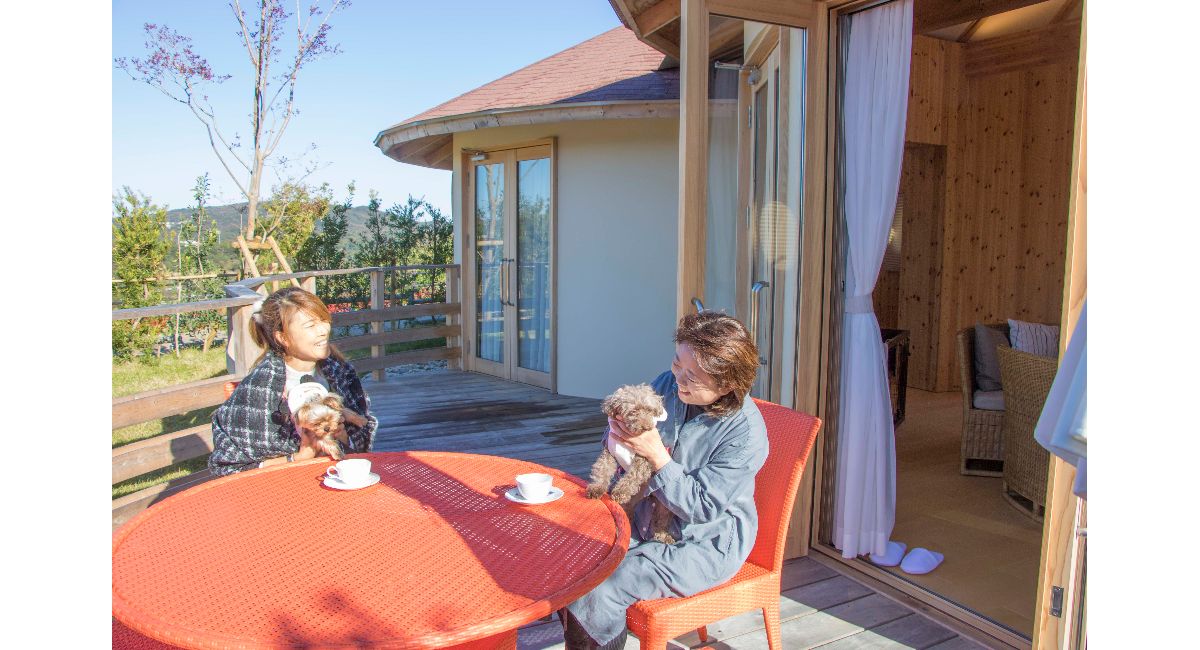 リゾート地・淡路島で愛犬と一緒に、誰にも邪魔されないおこもり冬旅を「GRAND CHARIOT 北斗七星135°」冬季限定『愛犬と過ごす極上の冬のお籠りステイ』