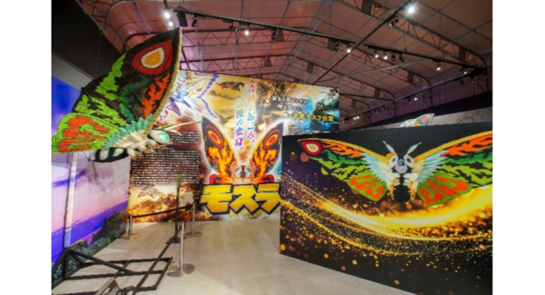 淡路島「ニジゲンノモリ」で大人気怪獣と出会える!ゴジラミュージアム「モスラ特別展」 事前予約特典第2弾4月20日(月)より配布開始