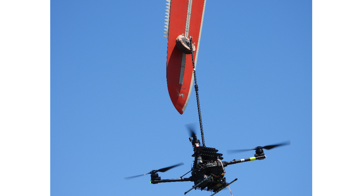 国内初、ドローンによる洋上風力発電機ブレードLPS点検に成功　～福島三技協の「Dr.Bee」が風力発電の保守点検に新時代を～