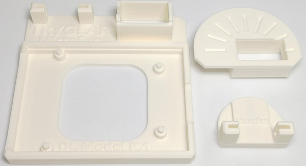 マイクロファン、教育用マイコン基板「TRYGEAR」用ホルダーを発売!RCサーボや距離センサーを一体マウントし多彩な計測・制御演習を手軽に。3D印刷データも提供