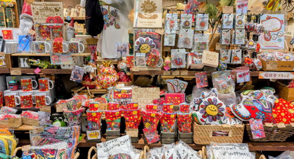 福岡発アート雑貨「pipi」から“元気を贈るギフト”発売開始。手描きのぬくもりが届くクリスマス限定アイテムも登場